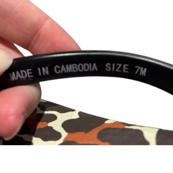 Tory Burch Thin Flip Flop Sandals Animal Leopard PVC/EVA Gold Logo Sz 7 NWOT - Picture 6 of 8